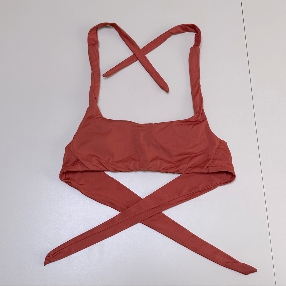 ❤️ BECCA Bathing suit top size small - Picture 2 of 4